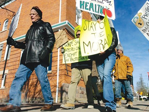 Anti_Oak_Ridges_Protesters